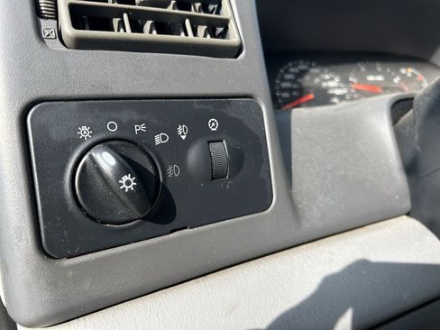 Used 2003 Ford F250 XL image 15