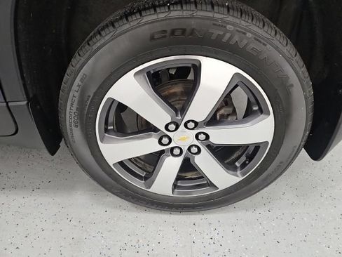 Used 2022 Chevrolet Traverse LT w/ LT Premium Package AWD/4WD image 10