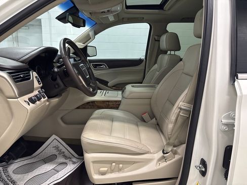 Used 2015 GMC Yukon Denali image 9