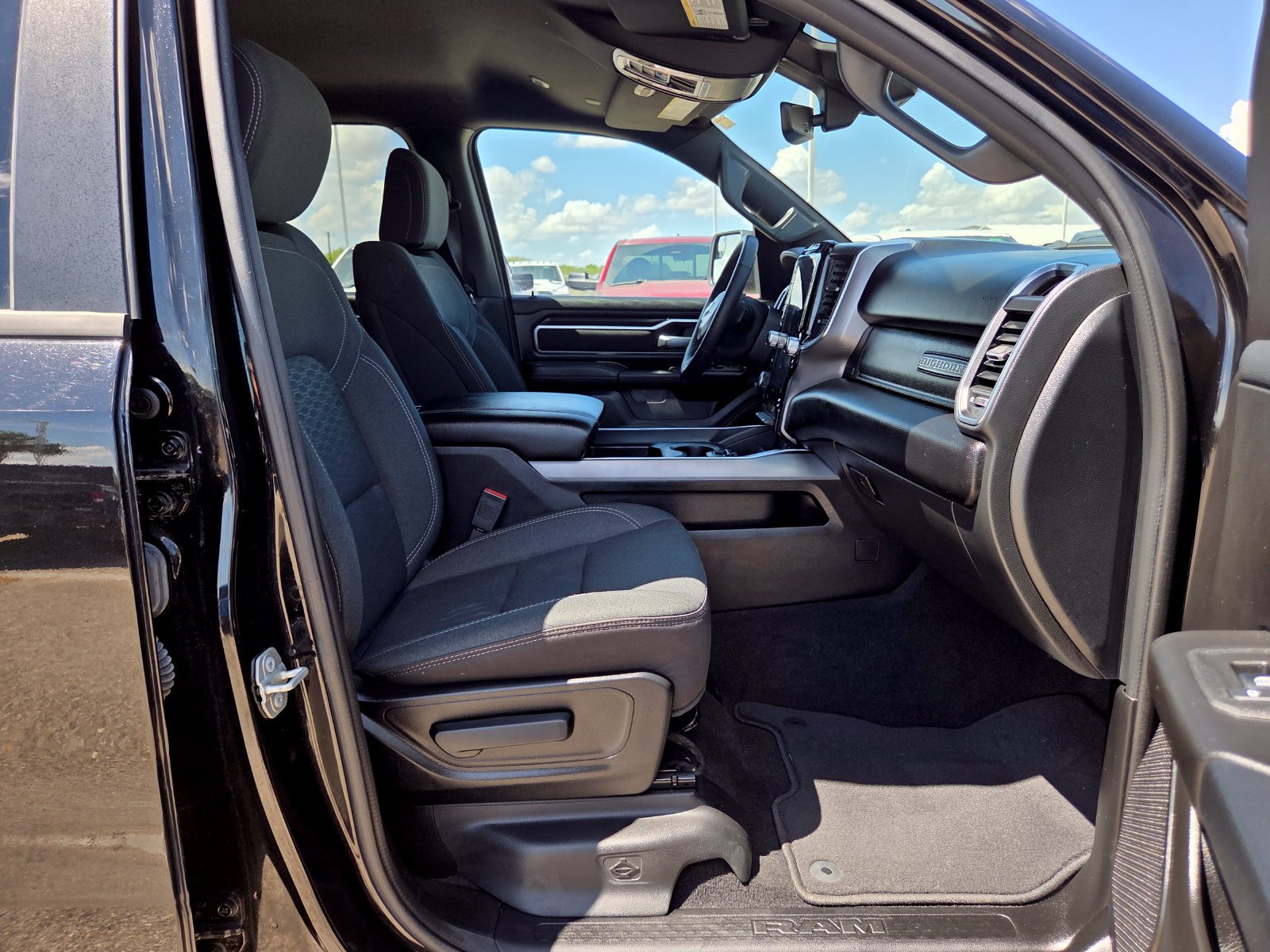 Used 2025 RAM 1500 Big Horn AWD/4WD image 22
