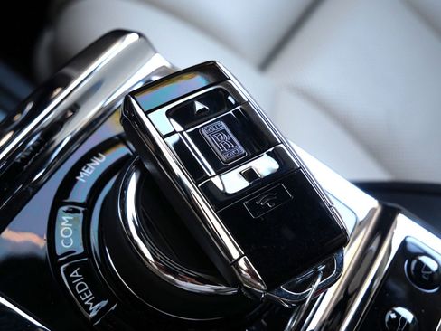 Certified 2018 Rolls-Royce Phantom Sedan image 15