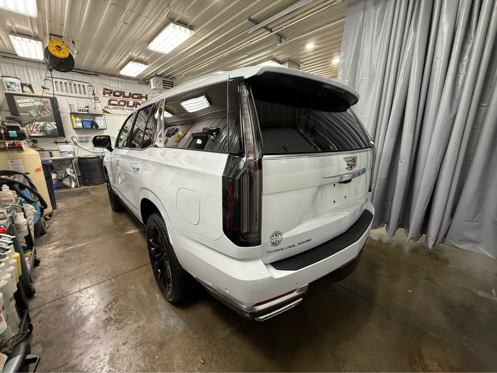 Used 2026 Cadillac Escalade Luxury w/ LPO, Floor Liner Package AWD/4WD image 7