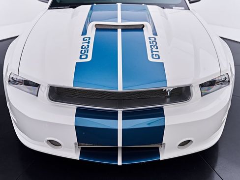 Used 2011 Ford Mustang GT Premium w/ Electronics Pkg RWD image 19