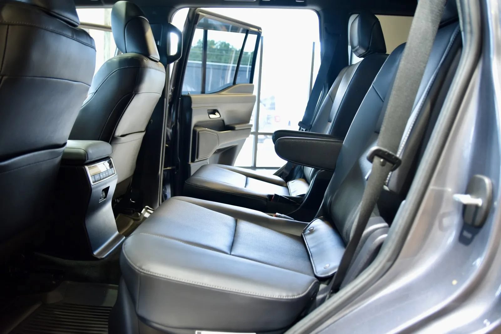 Used 2024 Lexus GX 550 w/ Accessory Package (Z1) AWD/4WD image 20