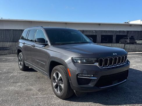 Used 2024 Jeep Grand Cherokee Limited 4xe AWD/4WD image 3