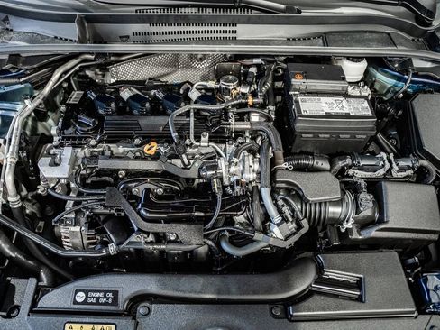 Used 2024 Toyota Corolla SE w/ SE Convenience Package image 15