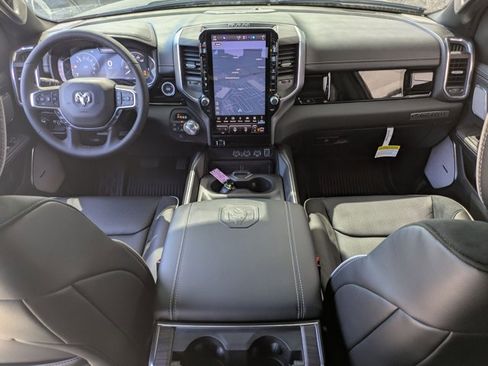 New 2026 RAM 1500 Laramie AWD/4WD image 15