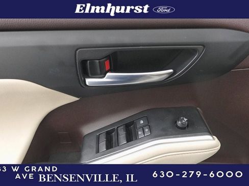 Used 2022 Toyota Highlander XLE image 8