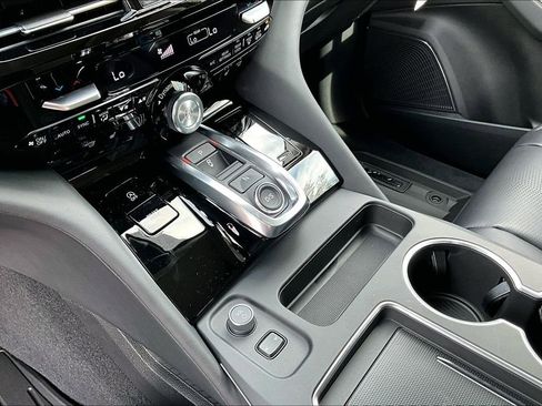 Used 2025 Acura MDX w/ Technology Package image 11
