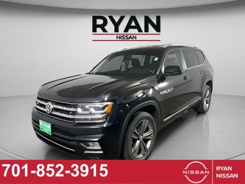 Used 2019 Volkswagen Atlas SE w/ Towing Package image 11