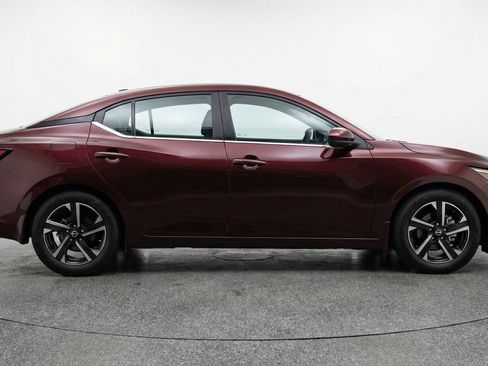 Used 2025 Nissan Sentra SV image 11