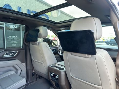 Used 2023 GMC Yukon XL SLT RWD image 15