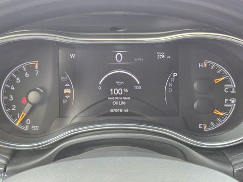 Used 2020 Jeep Grand Cherokee Overland RWD image 12
