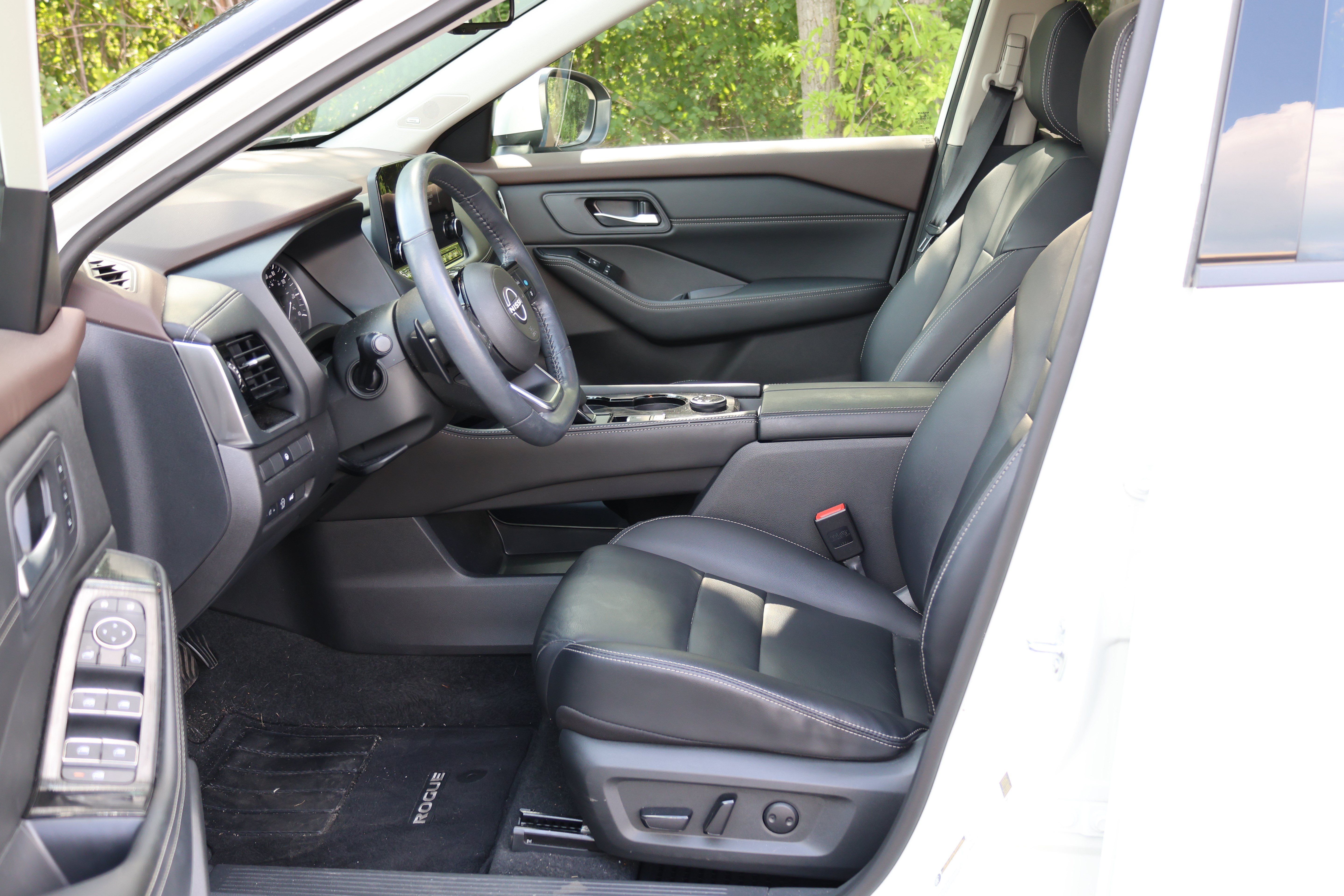 Used 2023 Nissan Rogue SL w/ SL Premium Package AWD/4WD image 22