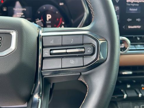 Used 2024 GMC Canyon AT4 image 20