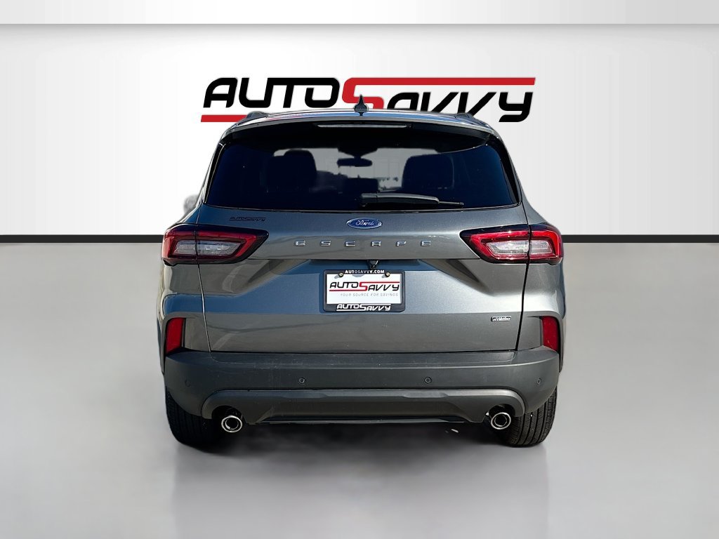 Used 2025 Ford Escape SE FWD image 6