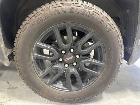 Used 2024 GMC Sierra 1500 Pro w/ Graphite Edition AWD/4WD image 9
