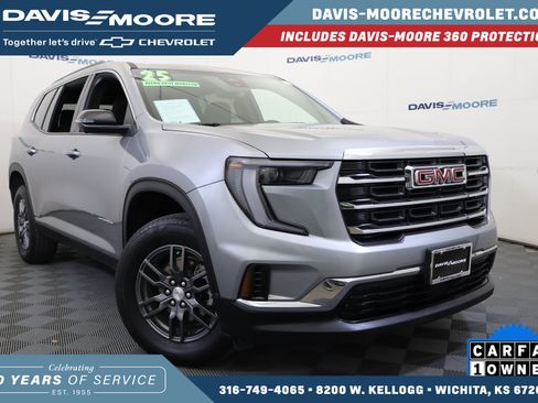 Used 2025 GMC Acadia Elevation image 1