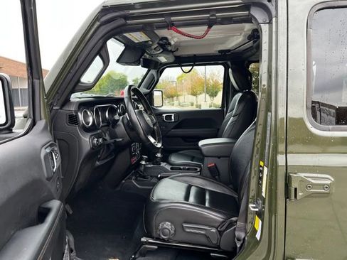 Used 2022 Jeep Wrangler Unlimited Rubicon w/ Xtreme Recon 35" Tire Package image 17