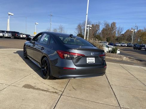 Used 2023 Honda Civic Sport image 8