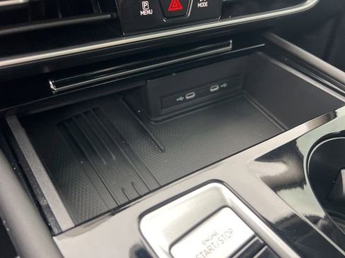 Certified 2025 Volkswagen Atlas SEL image 25