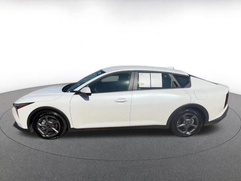 Used 2025 Kia K4 FWD image 9