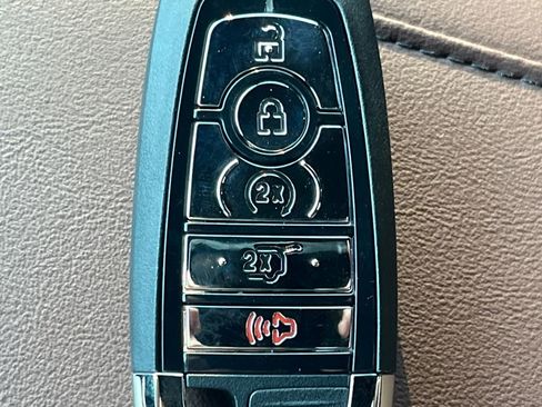 New 2026 Lincoln Navigator L Reserve AWD/4WD image 23