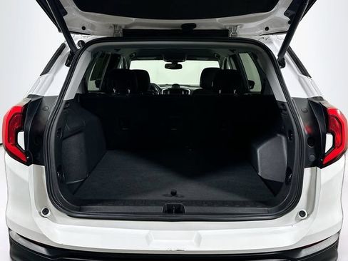 Used 2019 GMC Terrain SLE w/ Driver Convenience Package AWD/4WD image 31