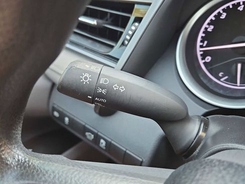 Used 2022 Toyota Camry LE image 27