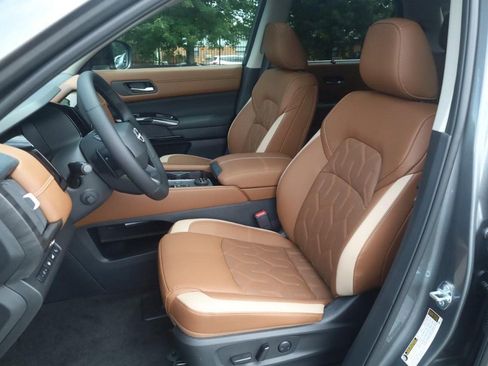 New 2026 Nissan Pathfinder Platinum w/ Cargo Package AWD/4WD image 21