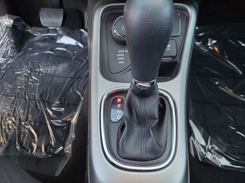 Used 2019 Jeep Compass Sport image 25