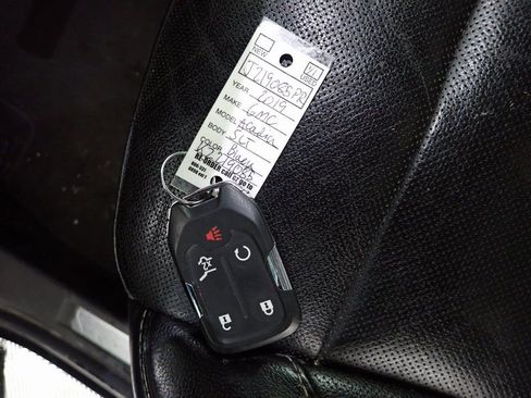 Used 2019 GMC Acadia SLT image 37