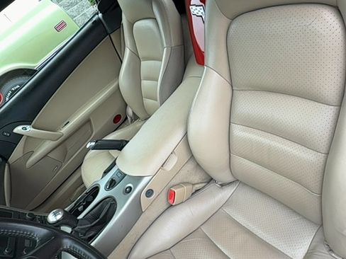 Used 2005 Chevrolet Corvette Convertible w/ Preferred Equipment Group RWD image 14