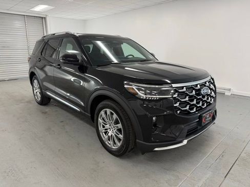 New 2026 Ford Explorer Platinum image 3