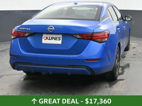 Used 2025 Nissan Sentra SV image 11