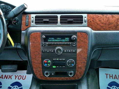 Used 2008 Chevrolet Avalanche LT image 19