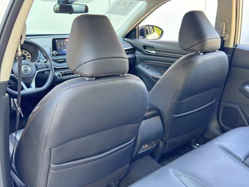 Used 2021 Nissan Altima 2.5 SR w/ SR Premium Package image 27