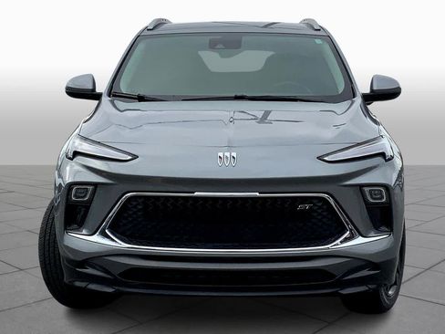 Used 2024 Buick Encore GX Sport Touring image 3