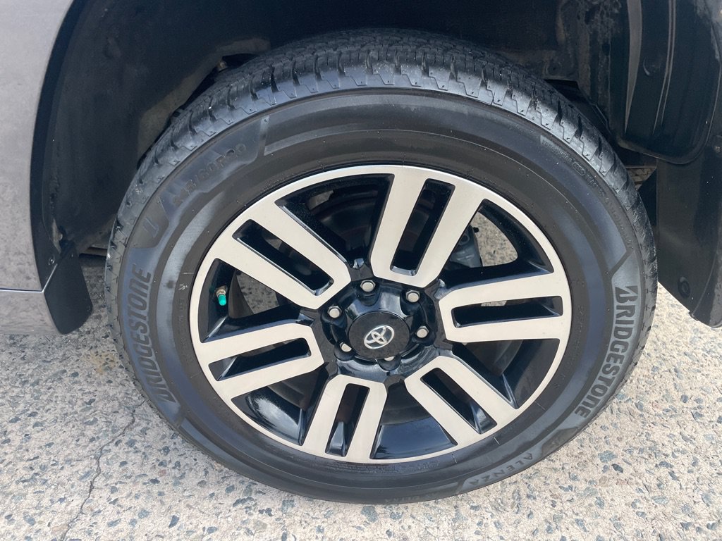 Used 2018 Toyota 4Runner Limited RWD image 10