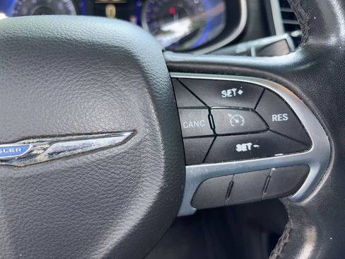 Used 2017 Chrysler 200 Limited Platinum FWD image 15