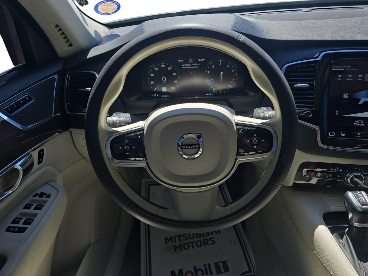 Used 2016 Volvo XC90 T6 Momentum AWD/4WD image 13