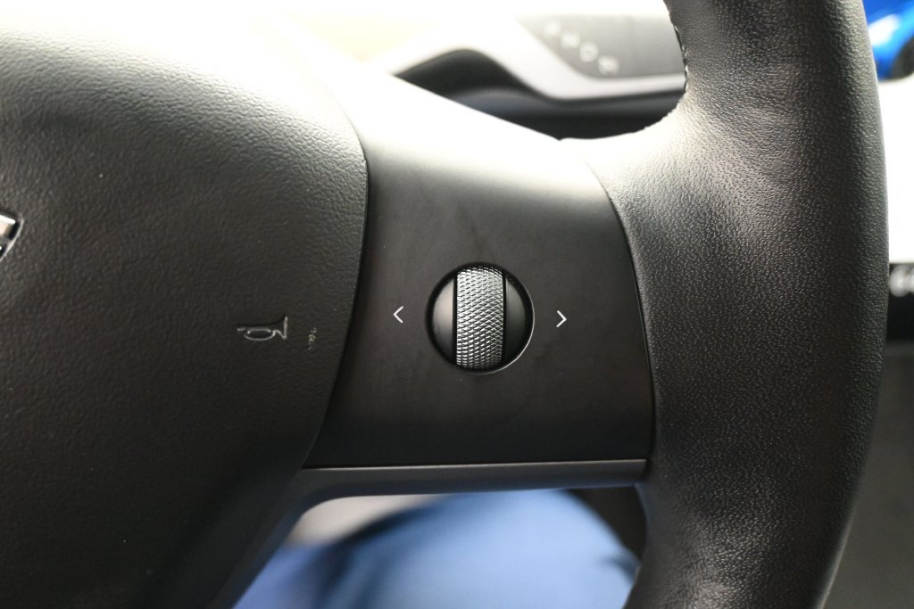 Used 2022 Tesla Model 3 Performance AWD/4WD image 16