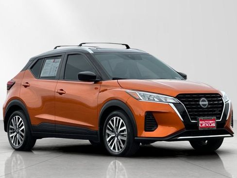 Used 2023 Nissan Kicks SV w/ Exterior Package FWD image 8