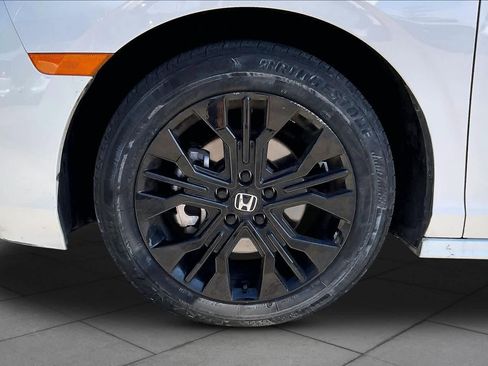 Used 2025 Honda Odyssey Sport-L image 11