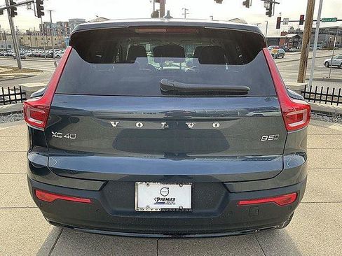 New 2026 Volvo XC40 B5 Ultra w/ Climate Package AWD/4WD image 9