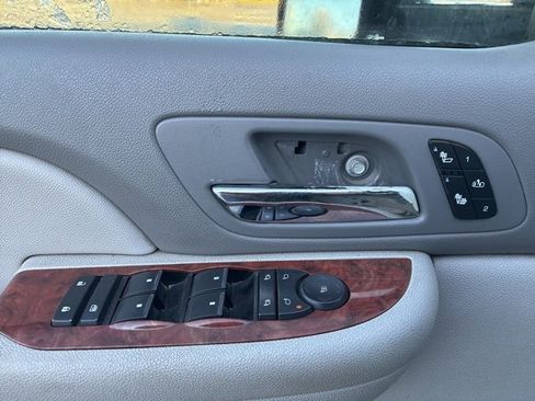 Used 2007 Chevrolet Silverado 1500 LTZ w/ EZ-Lift Tailgate Package image 22