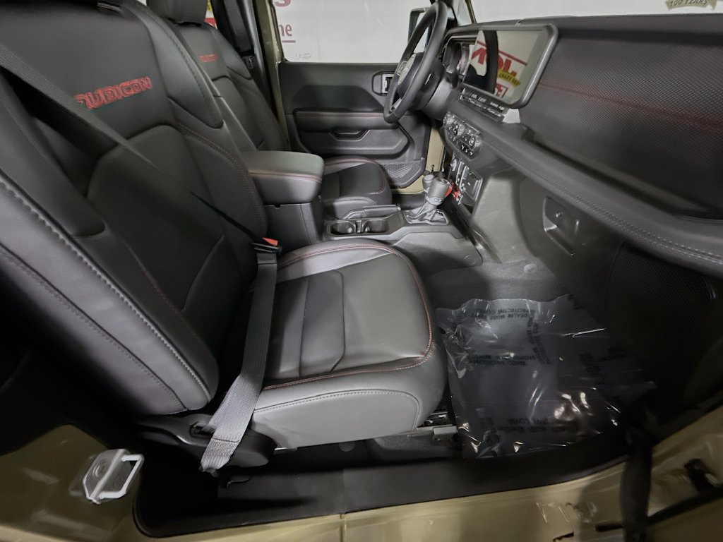 Used 2026 Jeep Wrangler Rubicon AWD/4WD image 29