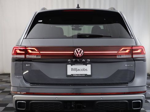 New 2026 Volkswagen Atlas Peak Edition image 16