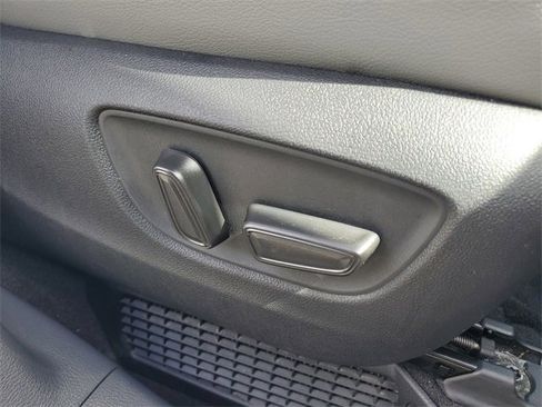 Used 2024 Toyota Sienna XLE image 35