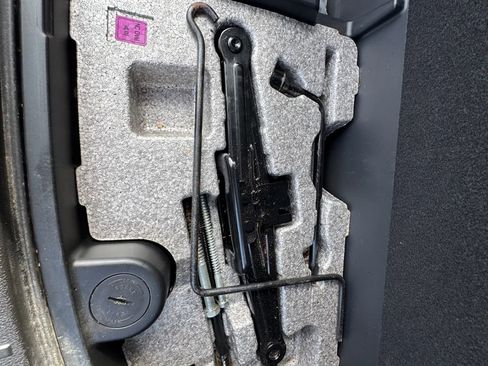 Used 2014 Hyundai Santa Fe GLS image 22